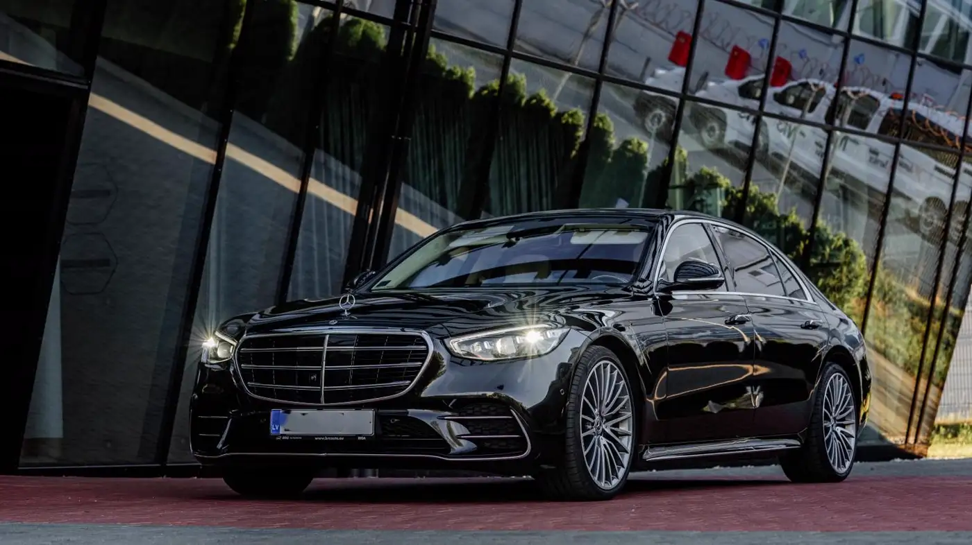 Mercedes-Benz Classe S noire